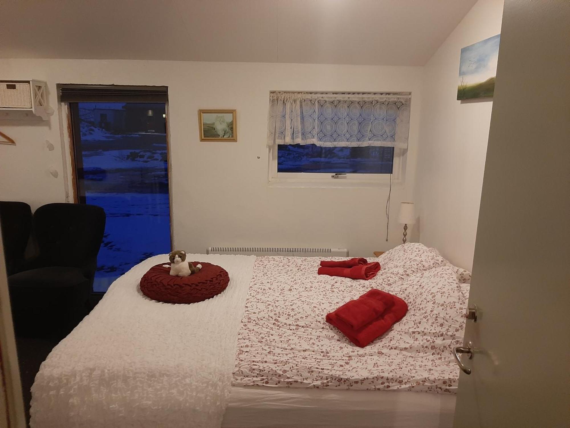 Guesthouse Hólmur Buitenkant foto