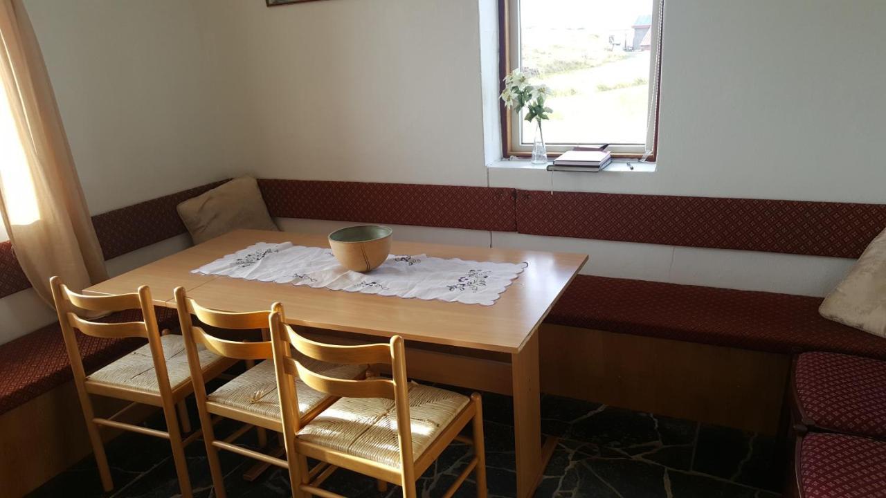 Guesthouse Hólmur Buitenkant foto